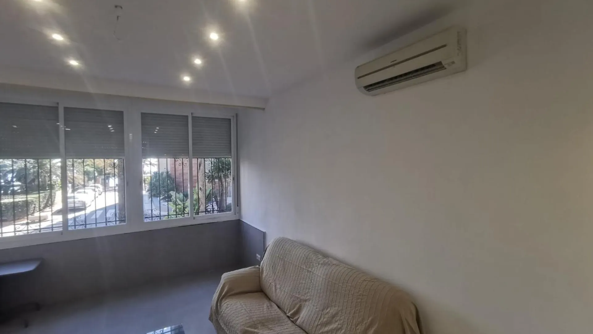 Urbanizacion La Roca, Estudio Torremolinos
