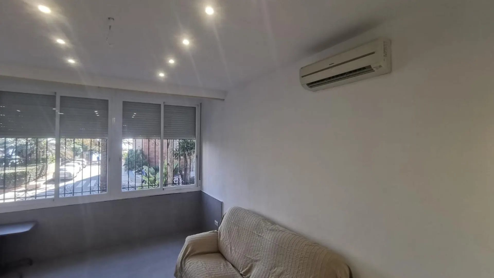 Urbanizacion La Roca, Estudio Torremolinos Apartmán