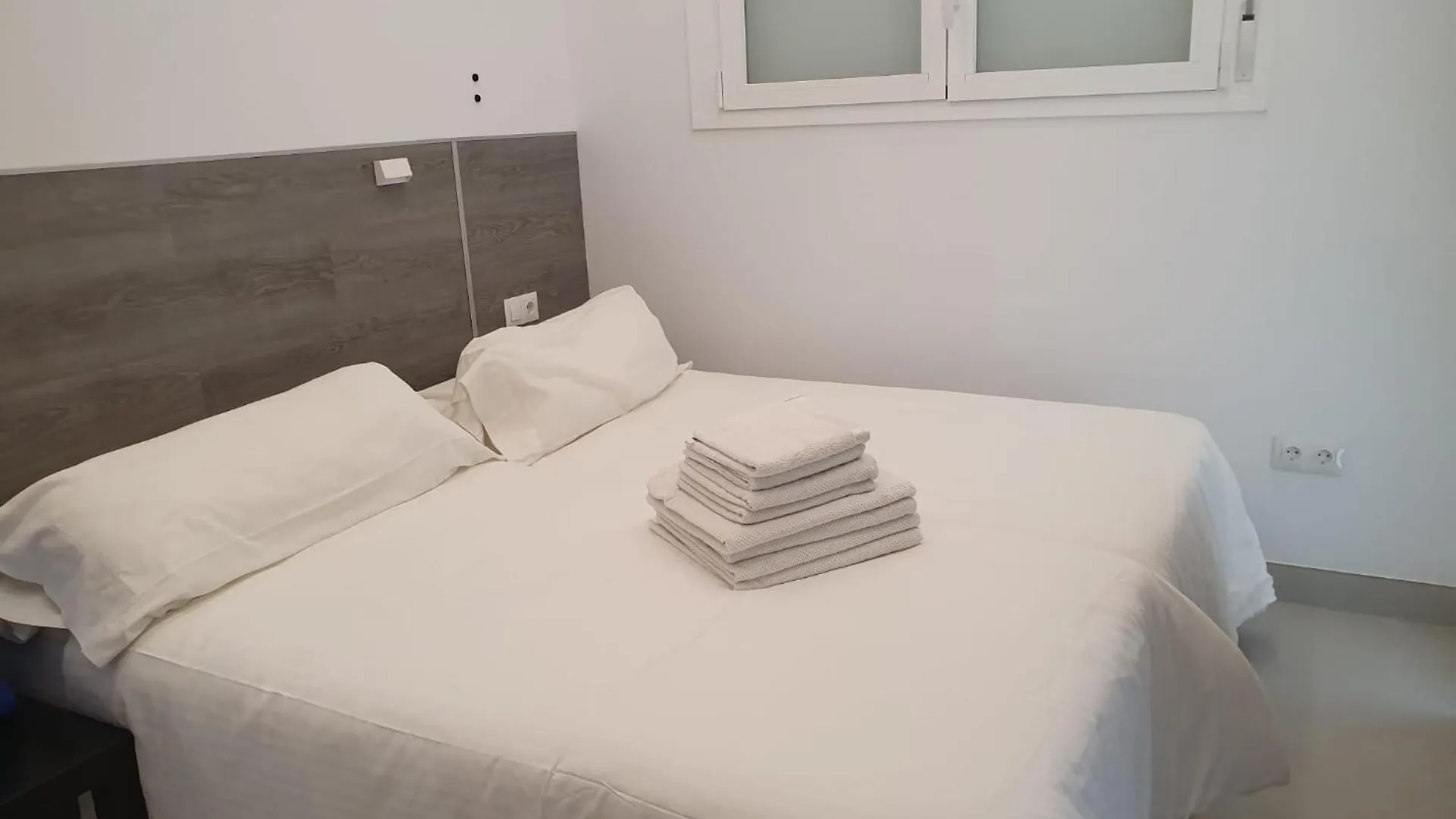 Urbanizacion La Roca, Estudio Torremolinos 0*,